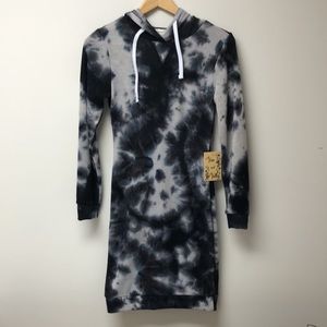 Vine & Valley Tunic. Medium